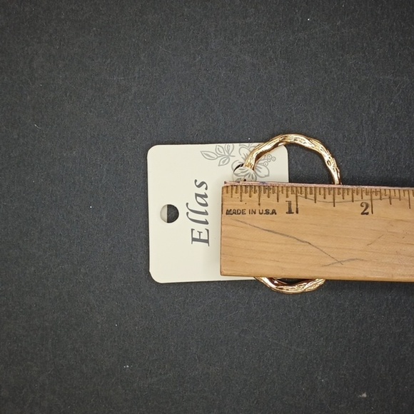 GOLD hoop earrings hammered twisted simple minimalist jewelry - Picture 3 of 4